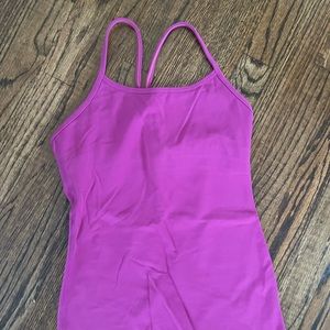 Lululemon Power Y tank Top with shelf bra beautiful color size 4